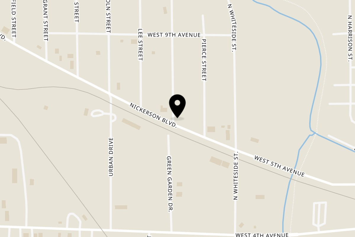Map showing the location of Roy's Hickory Pit BBQ on 1018 Nickerson Blvd in Hutchinson